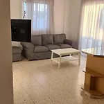 Area Apartment *