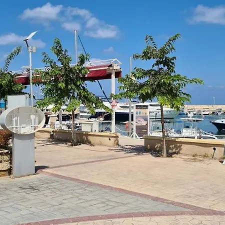 Area * Λατσί