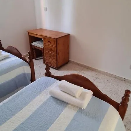 דירה Area לאצ'י